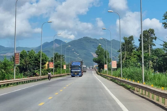 Bình Định cam kết bàn giao mặt bằng đúng tiến độ để khởi công cao tốc Bắc - Nam