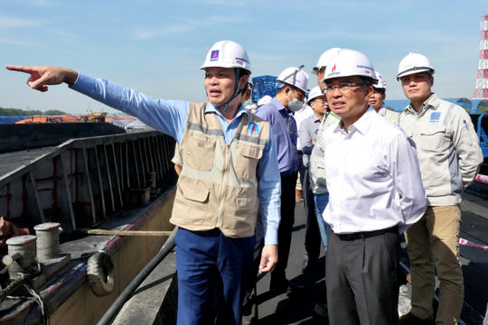 Chủ tịch HĐTV Petrovietnam Hoàng Quốc Vượng kiểm tra, đôn đốc tiến độ Dự án Nhiệt điện Dầu khí Thái Bình 2 Chủ tịch HĐTV Petrovietnam Hoàng Quốc Vượng kiểm tra, đôn đốc tiến độ Dự án Nhiệt điện Dầu khí Thái Bình 2