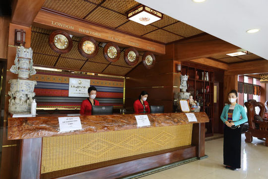 Tiêu dùng hàng hóa, dịch vụ phục hồi và tăng cao