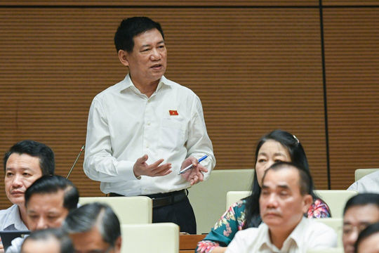 Bộ trưởng Hồ Đức Phớc: Thận trọng khi thực hiện tự chủ trong giáo dục, y tế