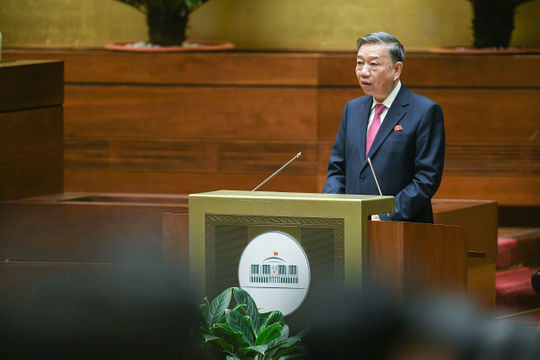 Trình Quốc hội việc bổ sung thông tin “nơi sinh” trên hộ chiếu