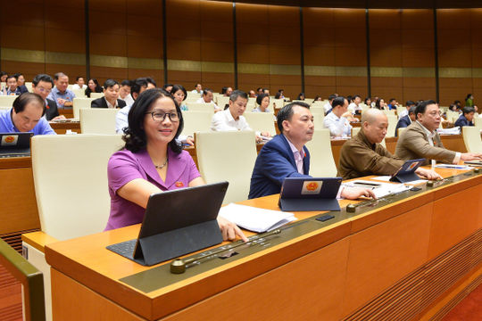 Quốc hội thông qua Dự án Luật Tần số vô tuyến điện Quốc hội thông qua Dự án Luật Tần số vô tuyến điện