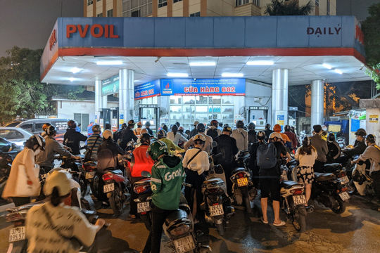 Giải quyết dứt điểm tình trạng thiếu xăng dầu cục bộ Giải quyết dứt điểm tình trạng thiếu xăng dầu cục bộ