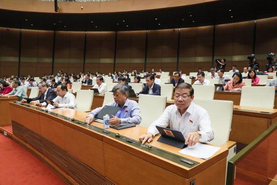 Công dân có thể dự thính phiên họp công khai của Quốc hội Công dân có thể dự thính phiên họp công khai của Quốc hội