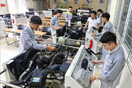 Khi lao động giá rẻ không còn là lợi thế