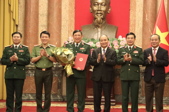 Thăng quân hàm Thượng tướng cho Phó Tổng Tham mưu trưởng QĐND Việt Nam Thăng quân hàm Thượng tướng cho Phó Tổng Tham mưu trưởng QĐND Việt Nam
