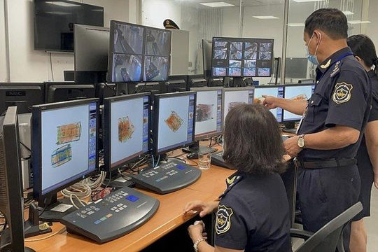 Tăng cường chống buôn lậu, gian lận thương mại qua cảng hàng không quốc tế