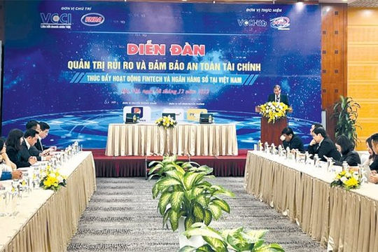 Còn nhiều thách thức trong phát triển ngân hàng số 