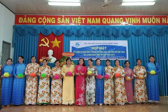 Bến Tre: Phát huy hiệu quả mô hình “Nuôi heo đất tham gia bảo hiểm xã hội tự nguyện” 