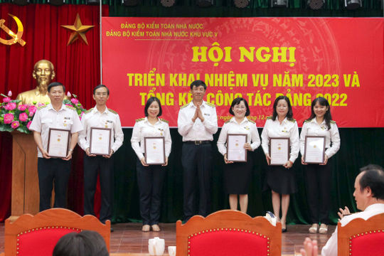 KTNN khu vực V: Chú trọng đổi mới, gắn với kiểm soát từ sớm giúp mang lại kết quả kiểm toán cao KTNN khu vực V: Chú trọng đổi mới, gắn với kiểm soát từ sớm giúp mang lại kết quả kiểm toán cao