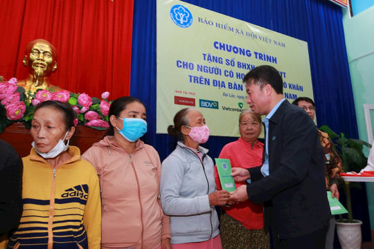 Món quà an sinh ý nghĩa cho những hoàn cảnh khó khăn