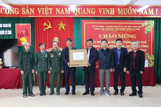 Kiểm toán nhà nước khu vực XI trao quà thiện nguyện tại tỉnh Thanh Hóa