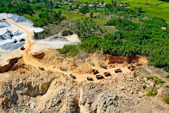 Nhiều bất cập trong quản lý tài nguyên khoáng sản tại Quảng Ngãi Nhiều bất cập trong quản lý tài nguyên khoáng sản tại Quảng Ngãi