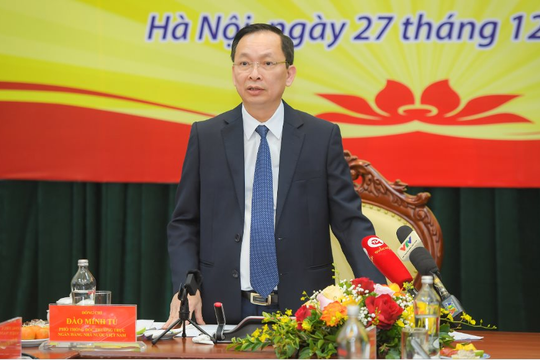 Tín dụng tăng khoảng 13%, thị trường ngoại tệ cơ bản ổn định