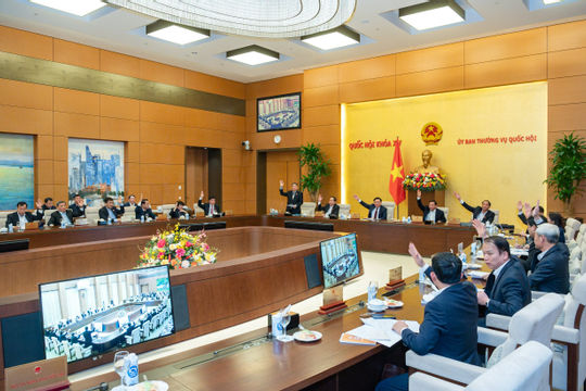 Thống nhất điều chỉnh mức thuế Bảo vệ môi trường đối với xăng, dầu, mỡ nhờn áp dụng trong năm 2023 Thống nhất điều chỉnh mức thuế Bảo vệ môi trường đối với xăng, dầu, mỡ nhờn áp dụng trong năm 2023