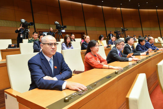 Thông qua Nghị quyết về Quy hoạch tổng thể quốc gia thời kỳ 2021-2030, tầm nhìn đến năm 2050.