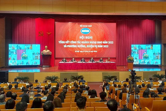 Phát huy vai trò tiên phong của đối ngoại, phục vụ đất nước phát triển bền vững Phát huy vai trò tiên phong của đối ngoại, phục vụ đất nước phát triển bền vững