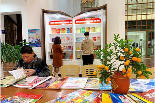 Trưng bày Tư liệu - Báo Xuân Quý Mão năm 2023