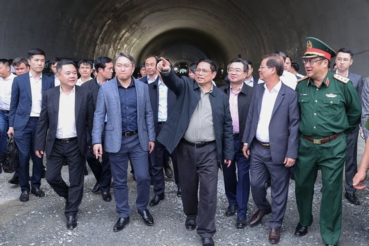 Đẩy mạnh hợp tác công tư để thu hút mọi nguồn lực cho phát triển hạ tầng giao thông vận tải