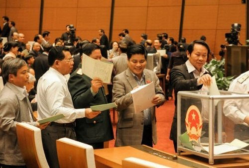 Cán bộ có tín nhiệm thấp phải xem xét cho từ chức, miễn nhiệm