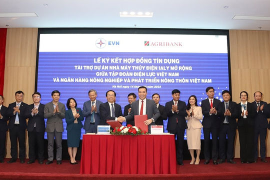 EVN ký hợp đồng tín dụng 2.400 tỷ đồng cho Dự án Thủy điện Ialy mở rộng với Agribank EVN ký hợp đồng tín dụng 2.400 tỷ đồng cho Dự án Thủy điện Ialy mở rộng với Agribank