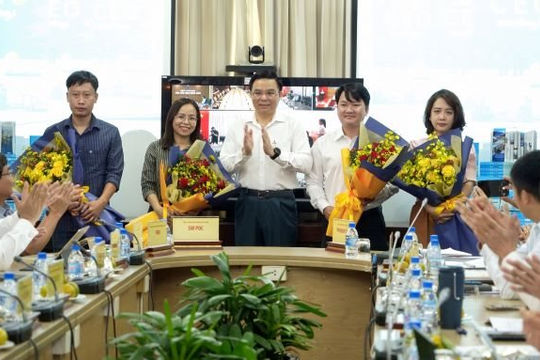 PVN ra mắt sách Nhật ký CEO Meetings PVN ra mắt sách Nhật ký CEO Meetings