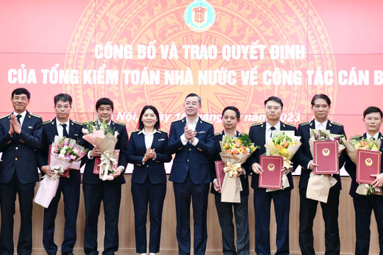 Công bố, trao quyết định của Tổng Kiểm toán nhà nước về công tác cán bộ