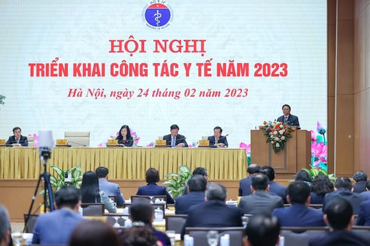 Tập trung xây dựng, hoàn thiện thể chế, chính sách để ngành y tế phát triển nhanh, bền vững Tập trung xây dựng, hoàn thiện thể chế, chính sách để ngành y tế phát triển nhanh, bền vững