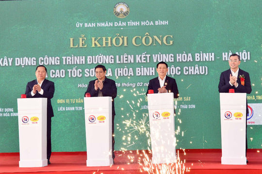 Thủ tướng Chính phủ Phạm Minh Chính dự và phát lệnh lễ khởi công đường liên kết vùng Hòa Bình - Hà Nội và Cao tốc Sơn La