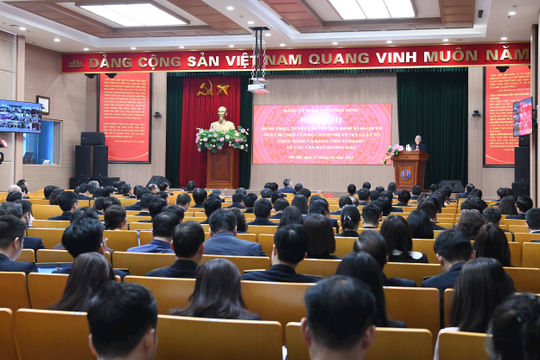 Làm rõ 6 vấn đề khi triển khai Quy định về kỷ luật tổ chức đảng, đảng viên vi phạm