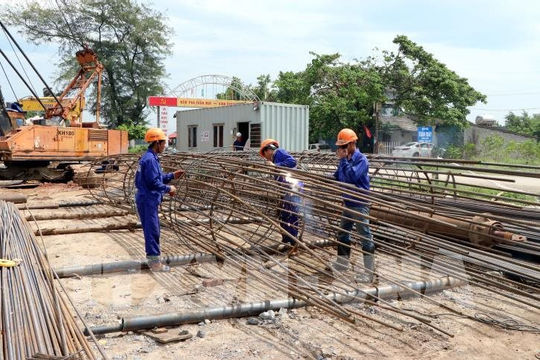 Đề xuất lao động ký hợp đồng 1 tháng đóng bảo hiểm thất nghiệp: Chuyên gia và người lao động ủng hộ