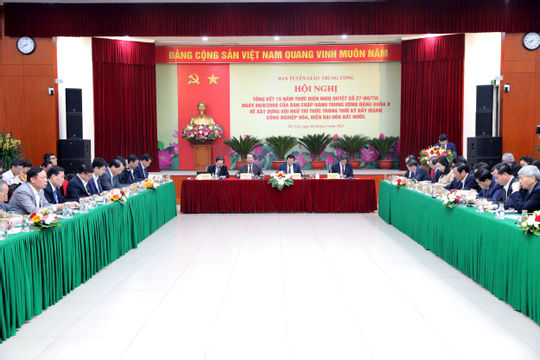 Phát huy vai trò của đội ngũ trí thức  trong giai đoạn mới