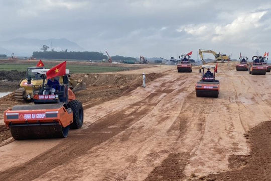 
Năm 2023, Bộ Giao thông vận tải khởi công 27 dự án 
