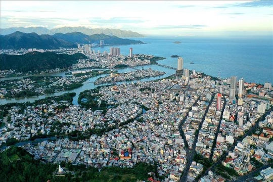 Thông qua Quy hoạch tỉnh Khánh Hòa thời kỳ 2021-2030, tầm nhìn đến năm 2050 Thông qua Quy hoạch tỉnh Khánh Hòa thời kỳ 2021-2030, tầm nhìn đến năm 2050