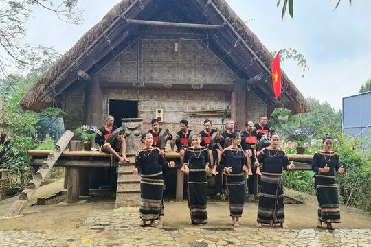 Tháng 3 - “Mùa Xuân và Tuổi trẻ” đến với đồng bào các dân tộc