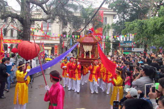 Xây dựng môi trường văn hóa cơ sở lành mạnh, phong phú với những giá trị nhân văn, tiến bộ