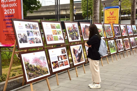 Triển lãm Ảnh “Những nẻo đường xuân”