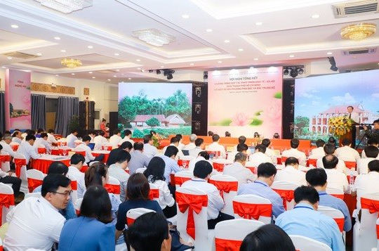 Thành phố Hồ Chí Minh ký kết Chương trình hợp tác phát triển kinh tế - xã hội với một số địa phương phía Bắc và Bắc Trung bộ