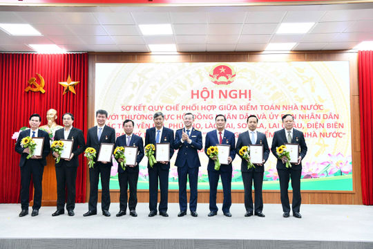 Hình ảnh Tổng Kiểm toán nhà nước Ngô Văn Tuấn thăm và làm việc tại Yên Bái