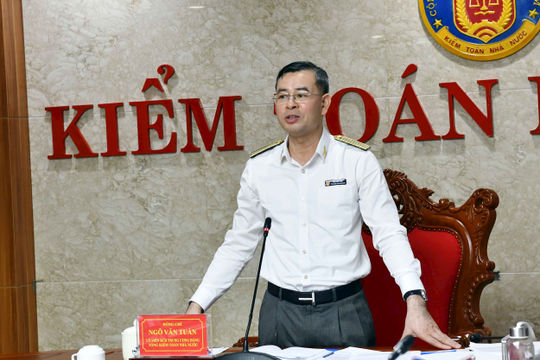 Tập trung triển khai thực hiện tốt nhiệm vụ được giao đảm bảo tiến độ, chất lượng gắn với phòng, chống tham nhũng, tiêu cực Tập trung triển khai thực hiện tốt nhiệm vụ được giao đảm bảo tiến độ, chất lượng gắn với phòng, chống tham nhũng, tiêu cực