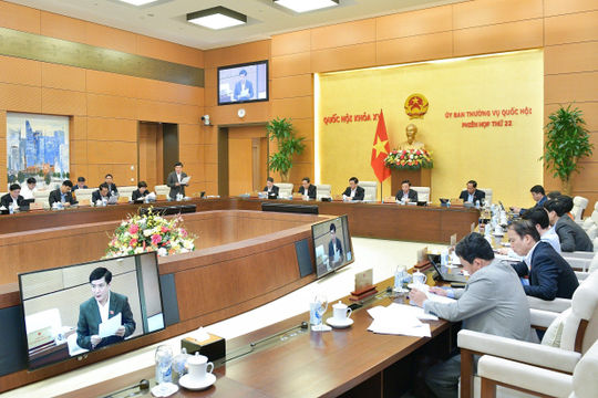 Trình Quốc hội giám sát việc thực hiện Chương trình phục hồi, phát triển kinh tế Trình Quốc hội giám sát việc thực hiện Chương trình phục hồi, phát triển kinh tế
