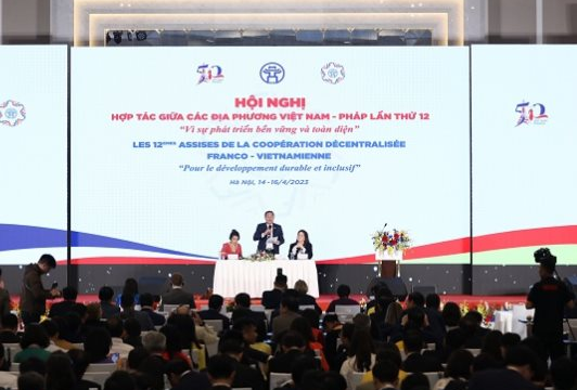 Tăng cường hợp tác giữa các địa phương Việt - Pháp Tăng cường hợp tác giữa các địa phương Việt - Pháp