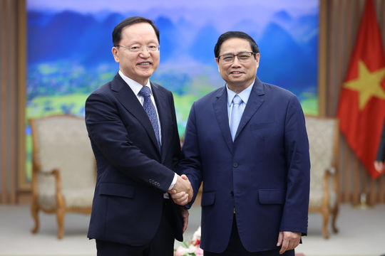Samsung hướng tới mục tiêu đưa Việt Nam trở thành "trung tâm của các trung tâm" nghiên cứu và phát triển toàn cầu Samsung hướng tới mục tiêu đưa Việt Nam trở thành "trung tâm của các trung tâm" nghiên cứu và phát triển toàn cầu