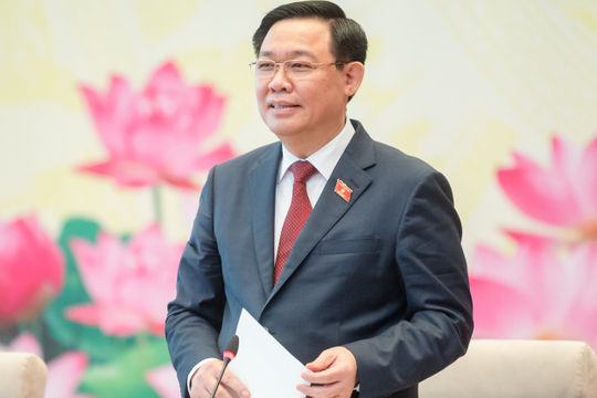 Chủ tịch Quốc hội Vương Đình Huệ gặp mặt Đoàn đại biểu Nhà báo nữ tiêu biểu Chủ tịch Quốc hội Vương Đình Huệ gặp mặt Đoàn đại biểu Nhà báo nữ tiêu biểu