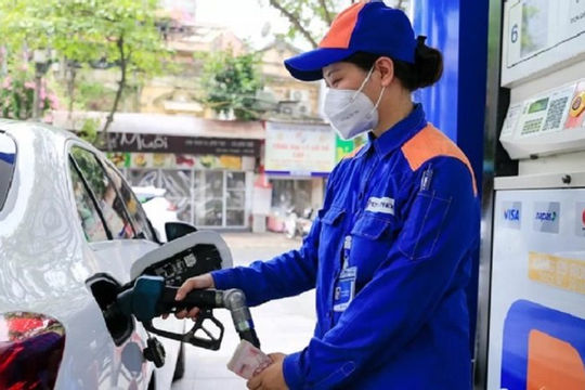 VCCI đề xuất bỏ thuế tiêu thụ đặc biệt đối với xăng VCCI đề xuất bỏ thuế tiêu thụ đặc biệt đối với xăng