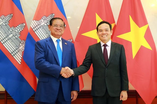 Việt Nam - Campuchia nhất trí thúc đẩy kết nối cửa khẩu với các trung tâm kinh tế lớn