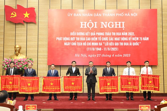 Hà Nội phát động đợt thi đua cao điểm kỷ niệm 75 năm Ngày Chủ tịch Hồ Chí Minh ra “Lời kêu gọi thi đua ái quốc” Hà Nội phát động đợt thi đua cao điểm kỷ niệm 75 năm Ngày Chủ tịch Hồ Chí Minh ra “Lời kêu gọi thi đua ái quốc”