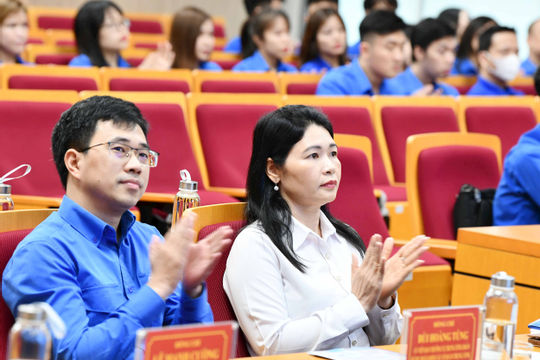 Mỗi đoàn viên, thanh niên cần không ngừng học tập, làm theo gương Bác Mỗi đoàn viên, thanh niên cần không ngừng học tập, làm theo gương Bác