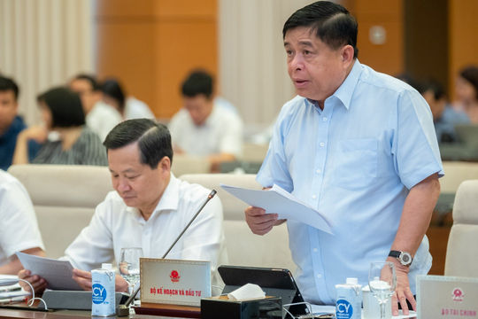 Áp lực điều hành kinh tế vĩ mô gia tăng