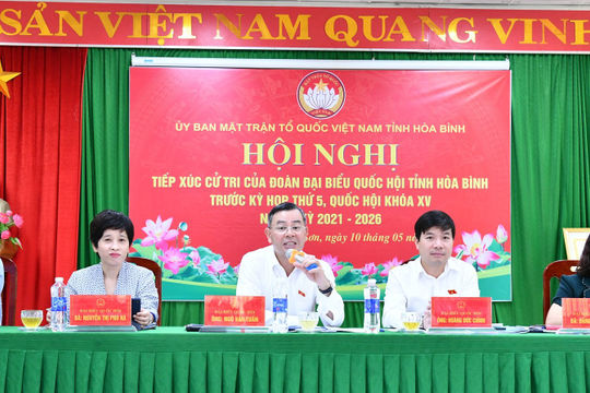Tổng Kiểm toán nhà nước Ngô Văn Tuấn tiếp xúc cử tri tỉnh Hòa Bình